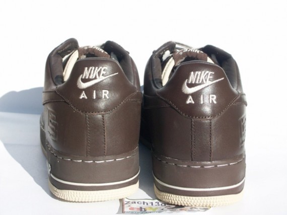 Nike Air Force 1 - LeBron James - Friends & Family