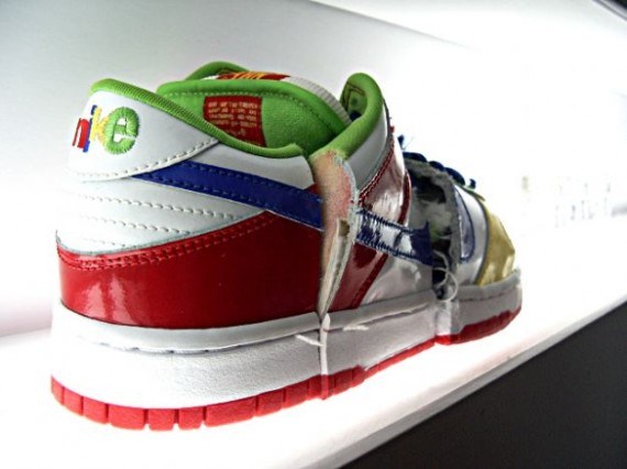 eBaY Dunks - Charity Shoe 2003 | SneakerNews.com