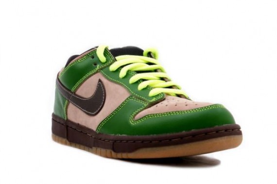 brown and green nike dunks