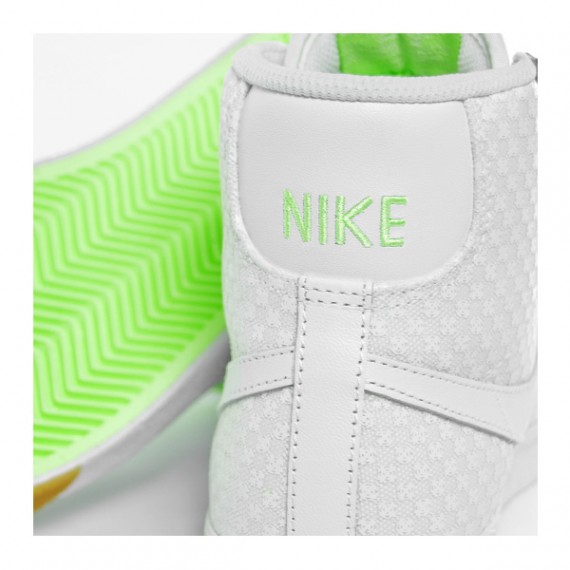 Nike Womens Blazer Mid Premium - White Volt