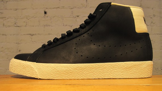 Nike Sportswear Blazer Mid Supreme Perf TZ – Black