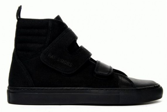 Raf Simons Sneakers Black Canvas Velcro High Top - SneakerNews.com