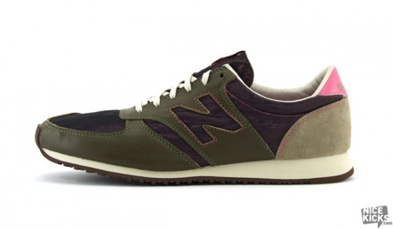 Lol vooroordeel Doorzichtig Metal Infused New Balance 420 - Non-Creasing Nylon Composite Fabric -  SneakerNews.com