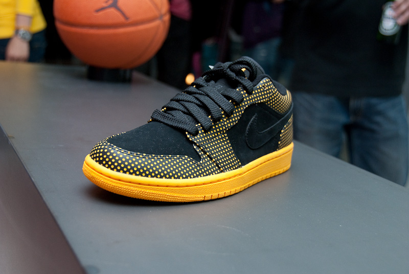 Air Jordan I Retro - Summer \'09 Collection Air Jordan 1 Retro Summer 2009 01