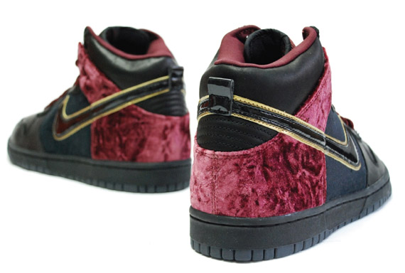 bloody sunday nike sb