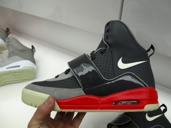 Nike Air Yeezy – Black – Grey – Fire Red