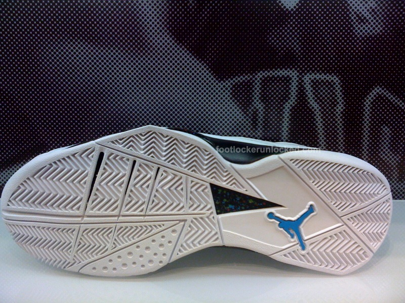 Air Jordan True Flight - White - Black - Neon Yellow True Flight Sole