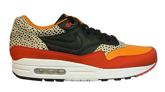 Nike air max 2025 1 orange and black