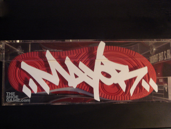 mayor-custom-clear-sneaker-box-plexiglass-2