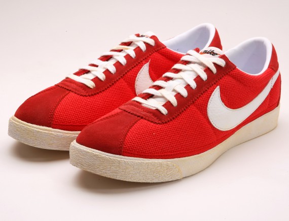 Nike Vintage Pack – Star Classic + Waffle Racer – June 2009