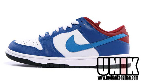 low top nike dunks released in 2006