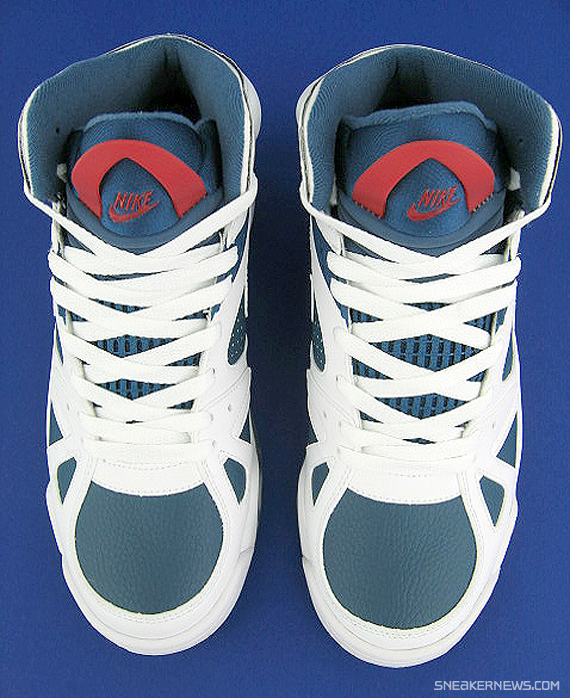 nike-air-hoop-structure-white-blue-red-3