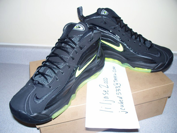 nike-air-total-max-uptempo-black-volt-2