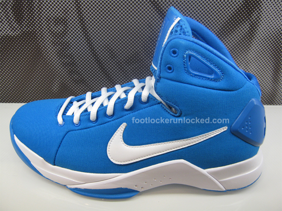 Nike Hyperdunk NFW – Neptune Blue + Comet Red @ House of Hoops