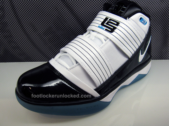 Uitrusten Vies passagier Nike Zoom LeBron Soldier III - Black - White - Baltic Blue - Now Available  - SneakerNews.com