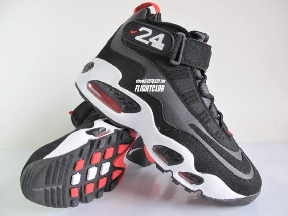 Nike Air Griffey Max 1 - Black - White - Red - Winter 2009