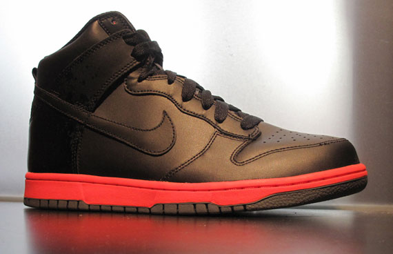 Nike Sportswear Dunk High - Black - Hot Red - Splatter - Available @ 21 Mercer