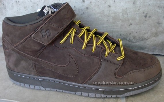 Nike SB Dunk Mid - Chocolate Brown Construction Boot - Holiday 2009