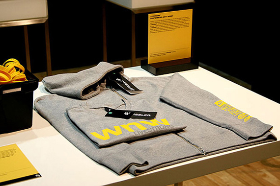 nike-livestrong-installation-qubic-11