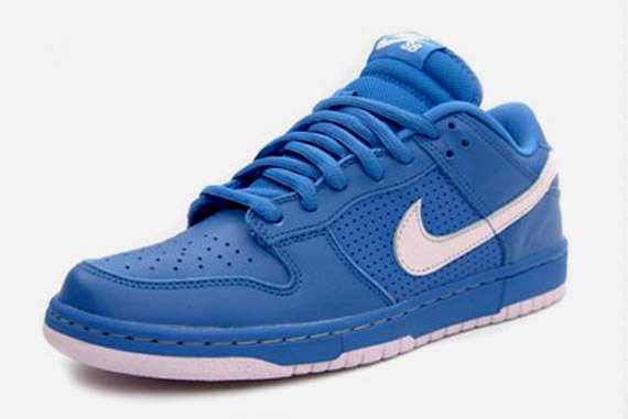 nike sb blue and pink