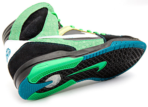 Darse prisa Perplejo Bombardeo Nike Zoom Oncore High - Green - Black - Yellow - SneakerNews.com