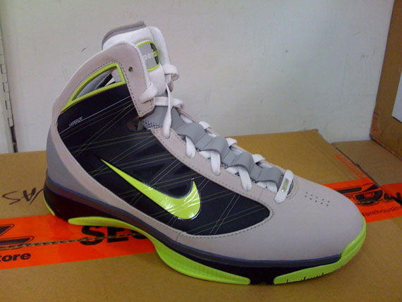 Nike Hyperize - Decades Pack - New Images - SneakerNews.com