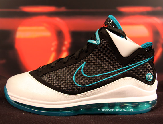 Nike Air Max LeBron VII Woven – Red Carpet – White – Black – Teal – Upcoming Colorway
