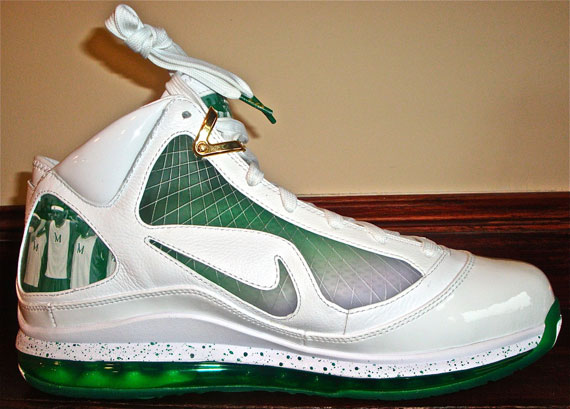 Nike Air Max LeBron VII More Than A Game World Tour City Pack - Chicago Colorway -
