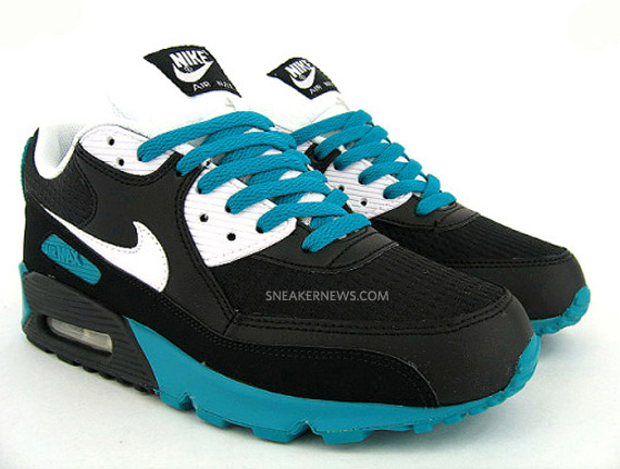 nike air max 90 radiant emerald