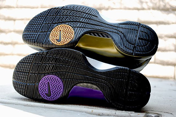 nike-hyperdunk-eggplant-metallic-gold-6