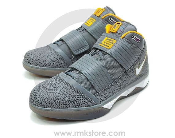 nikezoomlebronsoldier3iiigreyrep 4