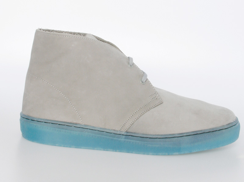 tanbluechukka