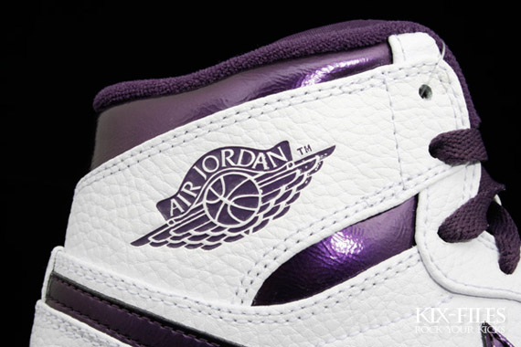 Air Jordan 1 Retro High – Grand Purple – International Release