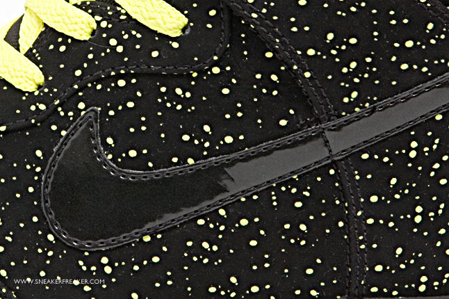 DunkHi-Black-Black-Electrolime3-2 DunkHi-Black-Black-Electrolime3-2