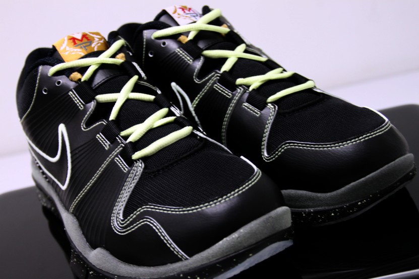 manny-trainer-1-lights-out-00 manny-trainer-1-lights-out-00