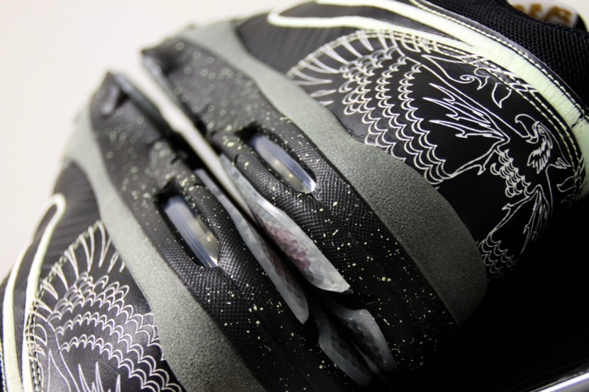 manny-trainer-1-lights-out-02 manny-trainer-1-lights-out-02