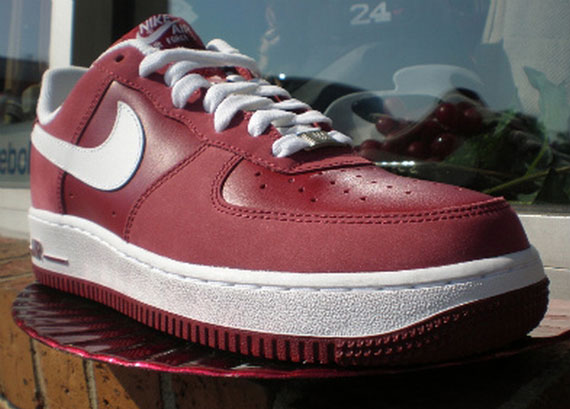 Nike Air Force 1 Low – Red Nubuck