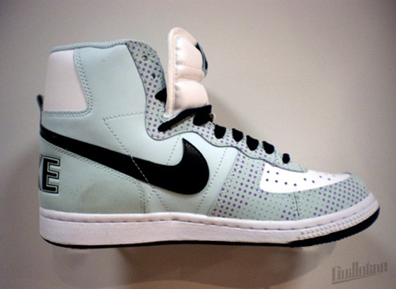Nike-Spring-2010-Terminator-02