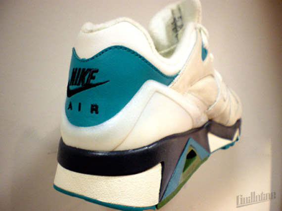 Nike-Structure-Wmns-Spring-2010-3
