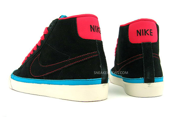 Nike WMNS Blazer Mid – Black – Berry – Blue