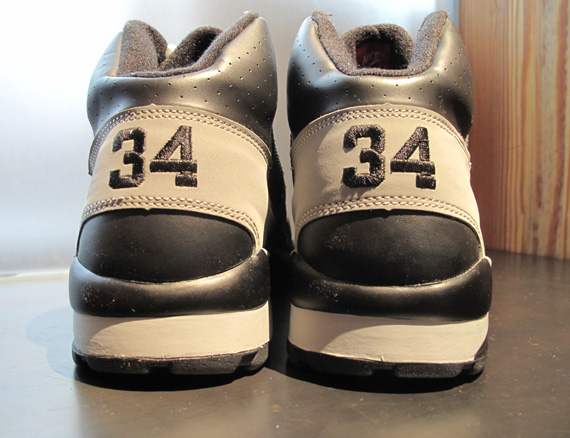 Nike Air Trainer SC - Bo Jackson "34" Raiders Edition @ 21 Mercer