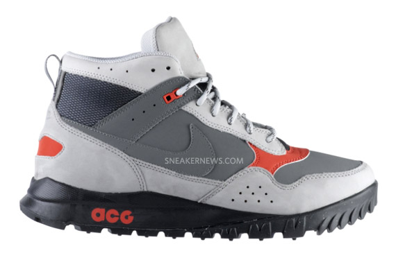 Nike ACG Air Wild Peg Mid - Cool Grey - Hot Red