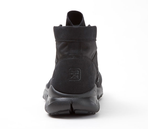 uniform-experiment-nike-soph-special-force-boots-bag-5