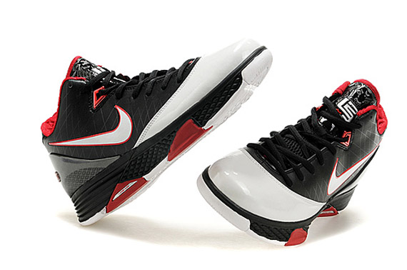 Nike Zoom LeBron Soldier IV – First Look