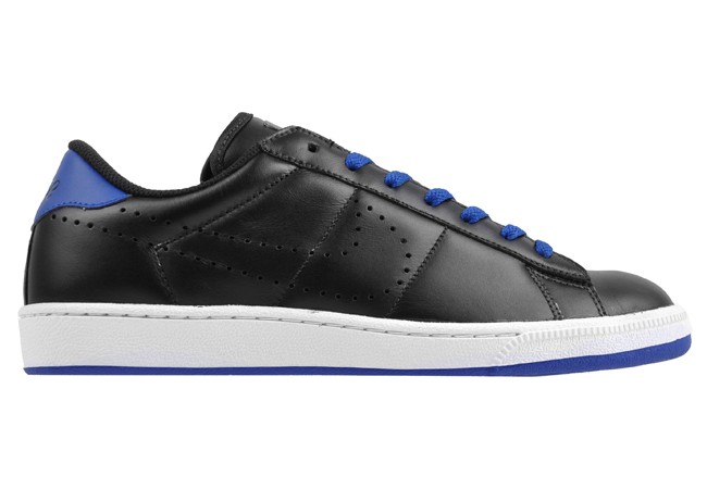 Nike-Air-Zoom-Tennis-Classic-ND-Black-Hyper-Blue-1