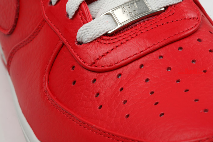 af1-red-bone-snow-00 af1-red-bone-snow-00