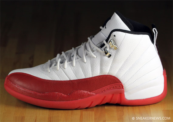 fe Regeneración Seguid así Air Jordan XII (12) - White - Black - Varsity Red - Closer Look +  Wallpapers - SneakerNews.com