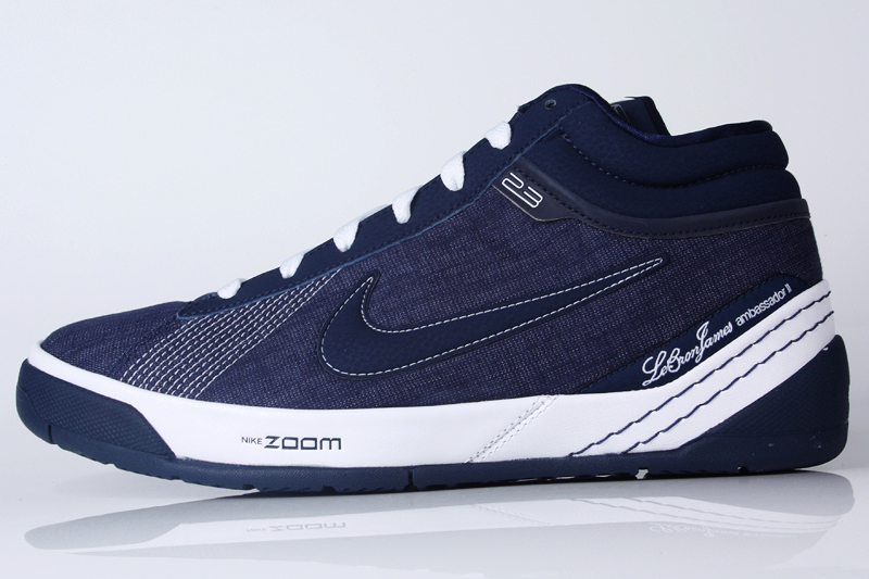 nike-zoom-lebron-ambassador-2-gr-navy-white-2-02