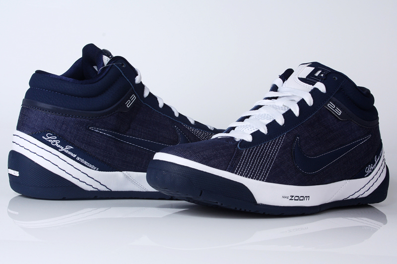 nike-zoom-lebron-ambassador-2-gr-navy-white-2-08