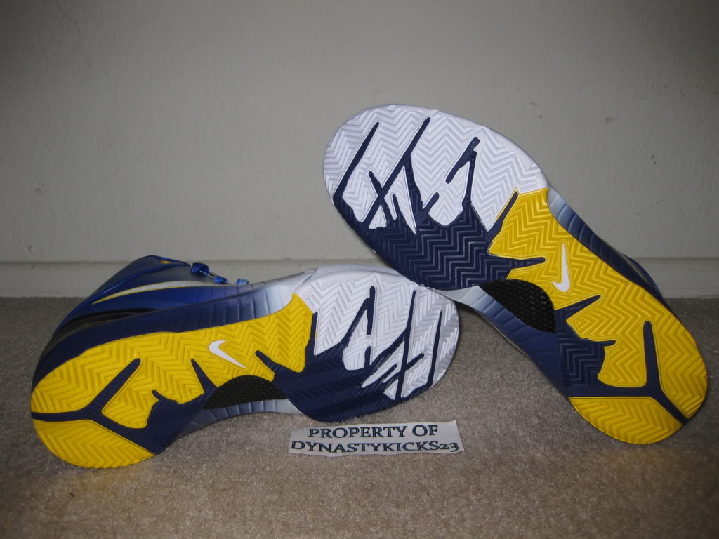 zoom-kobe-4-home-gradient-07